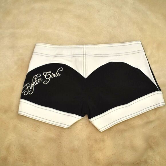 Fighter Girls Deviant Mini Board Black White Shorts Size 3 - Picture 9 of 11